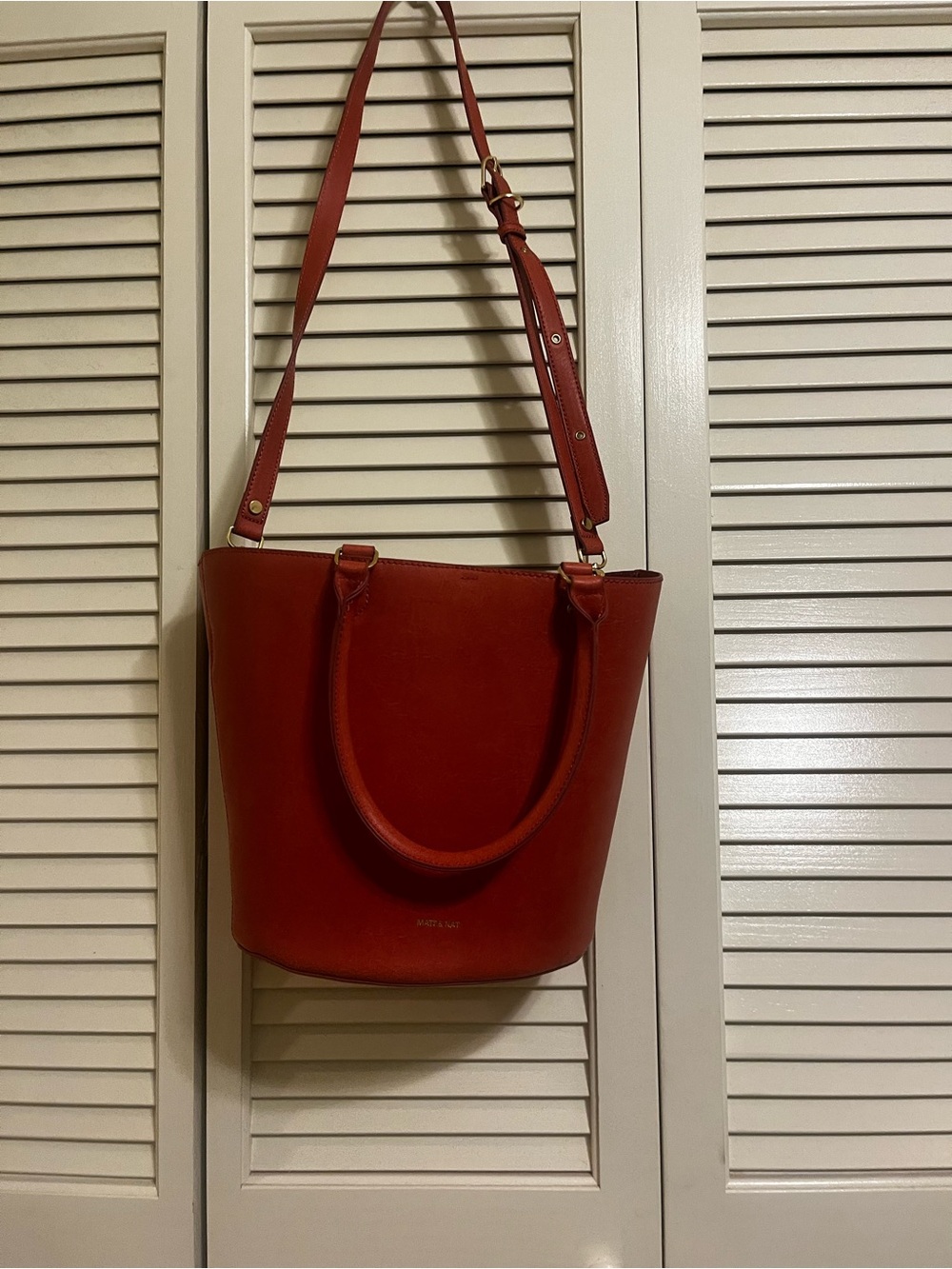 Matt & Nat Red Leather Shoulder Bag with Adjustable Strap